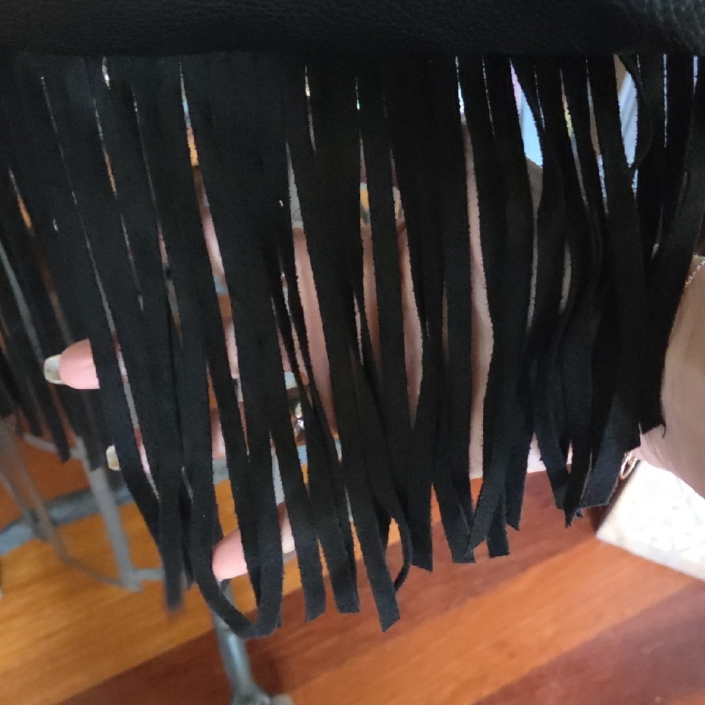 NWOT Steve Madden Black Fringe Shoulder Bag Adjustable - Picture 7 of 10